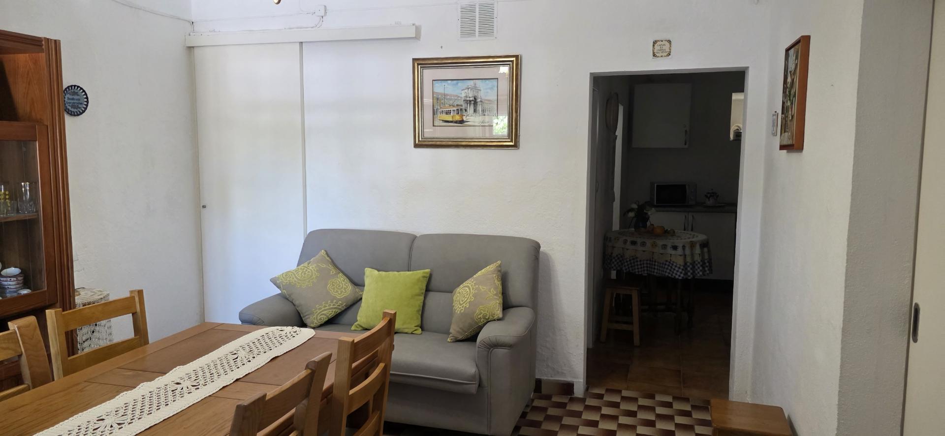 Moradia em freguesia da Chança ( Chancelaria) Alter do Chão 

Moradia T3+2 com sótão, com a área total de 115 m2 Pronta a Habitar
