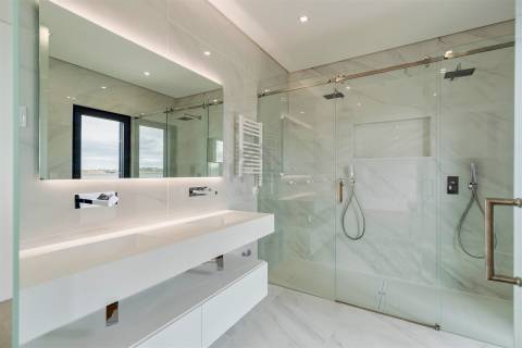 Penthouse T5 duplex com piscina - Montijo