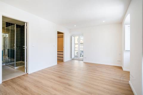 Apartamento T3+1 duplex com varanda - Alcochete