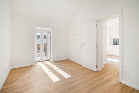 Apartamento T3+1 duplex com varanda - Alcochete