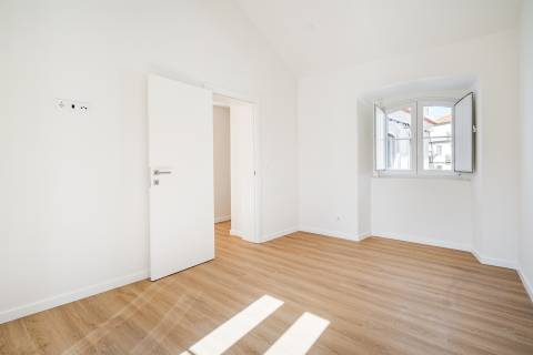 Apartamento T3+1 duplex com varanda - Alcochete