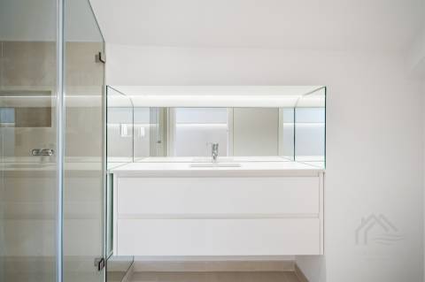 Apartamento T3+1 duplex com varanda - Alcochete