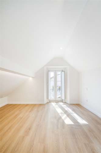 Apartamento T3+1 duplex com varanda - Alcochete