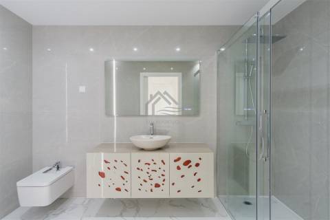 Apartamento T4 Duplex - Montijo