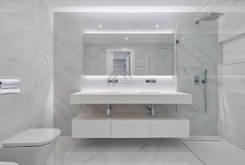 Apartamento T3 com parqueamento e arrecadação - Montijo