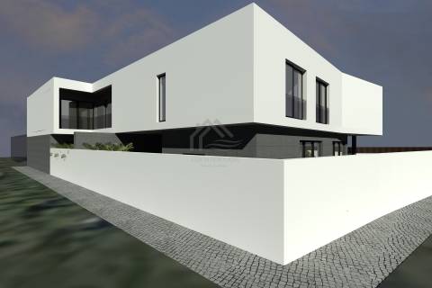 Moradia T4 com Piscina - Montijo