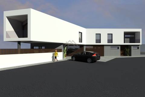 Moradia T4 com Piscina - Montijo