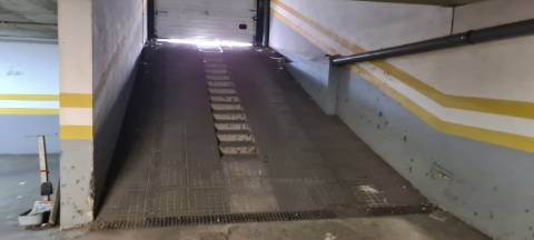 Andar T2 em Prédio Recente c/ Elevador, Arrecadação e Parqueamento | Centro do Alto Seixalinho