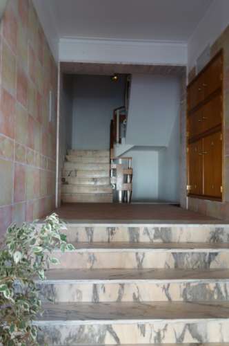 Andar T3 - 1º Andar, localizado no Centro do Samouco em prédio recente com apenas 6 Inquilinos | Arrecadação e Estacionamento Privativos na cave | Condomínio Privado | Excelentes vistas sobre o rio e Lisboa.