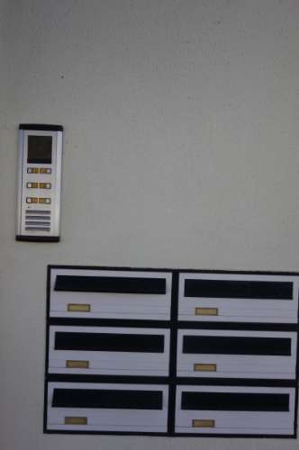 Andar T3 - 1º Andar, localizado no Centro do Samouco em prédio recente com apenas 6 Inquilinos | Arrecadação e Estacionamento Privativos na cave | Condomínio Privado | Excelentes vistas sobre o rio e Lisboa.