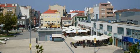 Moradia térrea geminada tipo T0+1 | Acabamentos modernos | Junto ao Continente do Barreiro