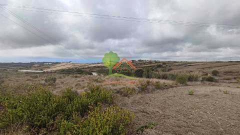  Terreno urbano para construção de moradia de 250m2 