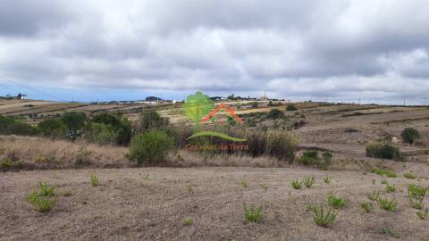  Terreno urbano para construção de moradia de 250m2 