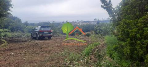  Terreno Urbano em Valeverde com Vista para a Ilha do Faial 