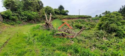  Terreno Urbano em Valeverde com Vista para a Ilha do Faial 