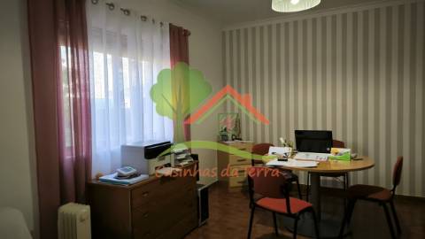  Moradia T5 com Vista de Mar Deslumbrante em Baleia, Carvoeira 