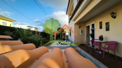  Moradia T5 com Vista de Mar Deslumbrante em Baleia, Carvoeira 