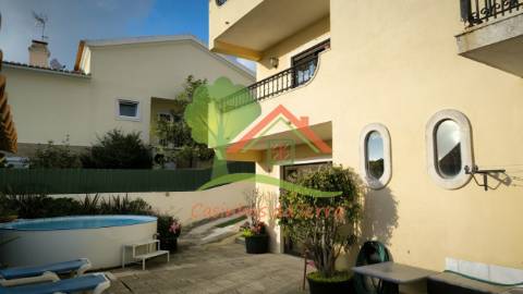  Moradia T5 com Vista de Mar Deslumbrante em Baleia, Carvoeira 