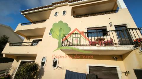  Moradia T5 com Vista de Mar Deslumbrante em Baleia, Carvoeira 