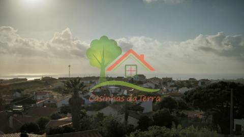  Moradia T5 com Vista de Mar Deslumbrante em Baleia, Carvoeira 