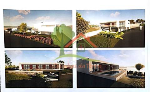  Terreno urbano para construção de 4 moradias com PIP 