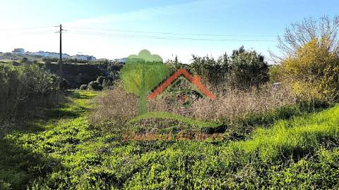  Terreno urbano para construção de 4 moradias com PIP 