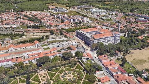 Terreno na Ajuda com Projeto