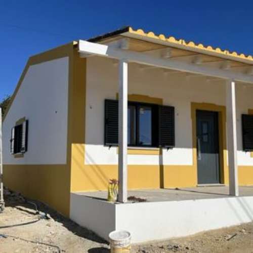 BAIXA DE PREÇO!!! Moradia T2+1 Terrea em zona calma das Ferreiras