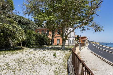 Palácio na 1º Linha de Mar em Paço de Arcos