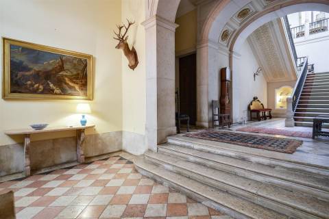 Palácio na 1º Linha de Mar em Paço de Arcos