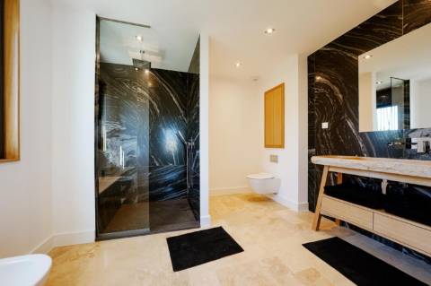 Moradia T5 em condominio privado