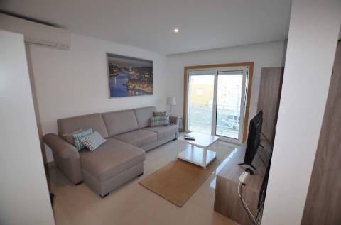 Moradia T1inserida em condomínio com piscina