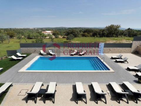 Guest House com 10 Quartos em Branqueira - Albufeira