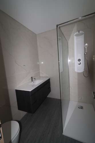 Apartamento T5 Duplex Novo, com exposição solar a sul e vistas deslumbrantes de campo e mar em São Brás de Alportel