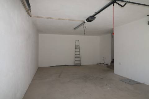 Apartamento T5 Duplex Novo, com exposição solar a sul e vistas deslumbrantes de campo e mar em São Brás de Alportel