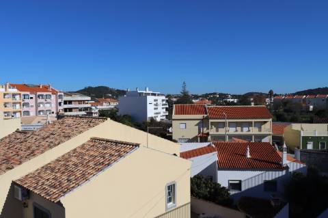 Apartamento T5 Duplex Novo, com exposição solar a sul e vistas deslumbrantes de campo e mar em São Brás de Alportel