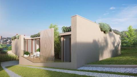 Moradia isolada T4 , junto à Foz do Rio Douro.