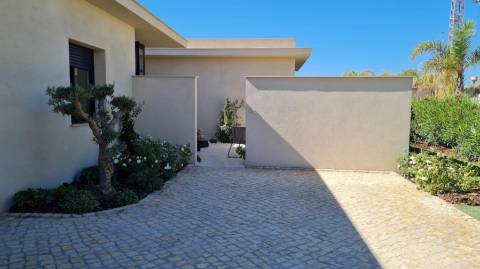 Moradia T4 em condominio privado