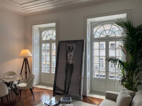 Apartamento T0+1 junto á Torre dos Clérigos, Porto