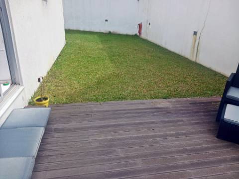 Fantástica moradia T4 com piscina, junto da Av. da Boavista. - Serralves