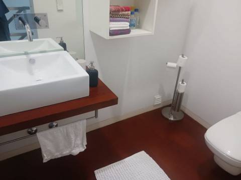 Fantástica moradia T4 com piscina, junto da Av. da Boavista. - Serralves