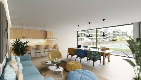 Moradia em banda T3, junto da praia.