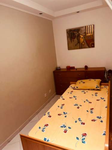 Apartamento T1 +1 remodelado em condomínio com piscina