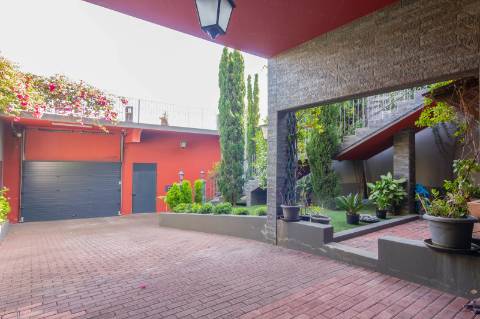 Moradia de Luxo T5 em São Martinho