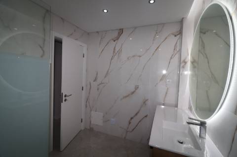 Apartamento T2 remodelado primeira linha de Mar em Quarteira