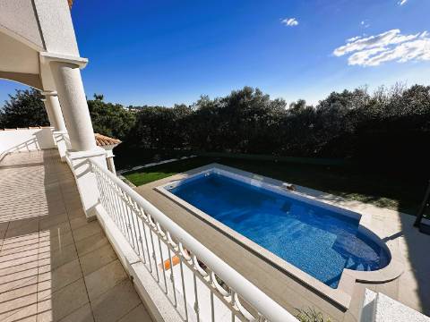 Fantástica moradia T4 com vista mar e piscina - Loulé, Algarve