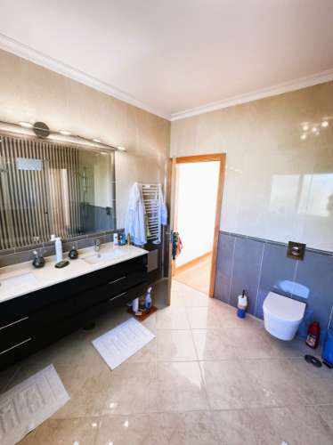 Fantástica moradia T4 com vista mar e piscina - Loulé, Algarve