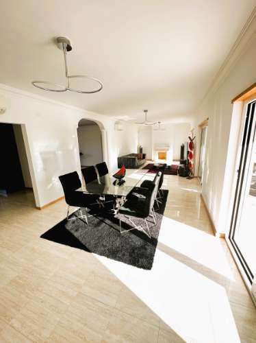 Fantástica moradia T4 com vista mar e piscina - Loulé, Algarve