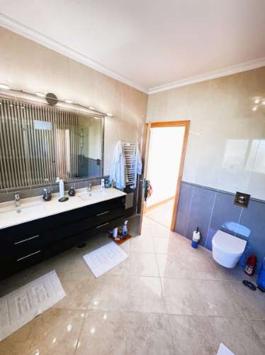 Fantástica moradia T4 com vista mar e piscina - Loulé, Algarve