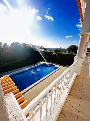 Fantástica moradia T4 com vista mar e piscina - Loulé, Algarve